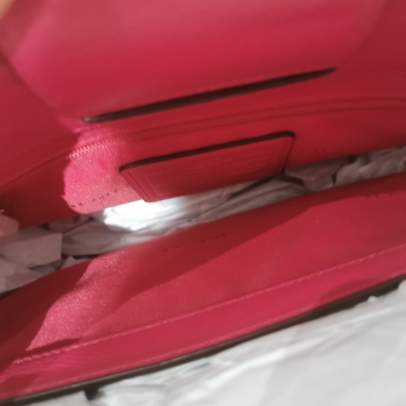 NWT  coach turnlock carry all crossgrain leather - Picture 8 of 13